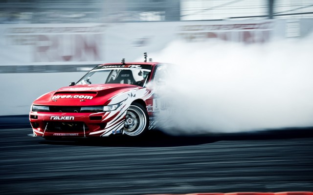 479992_nissan_silviya_drift_dym_tribuny_shou_sorevnovaniy_1680x1050