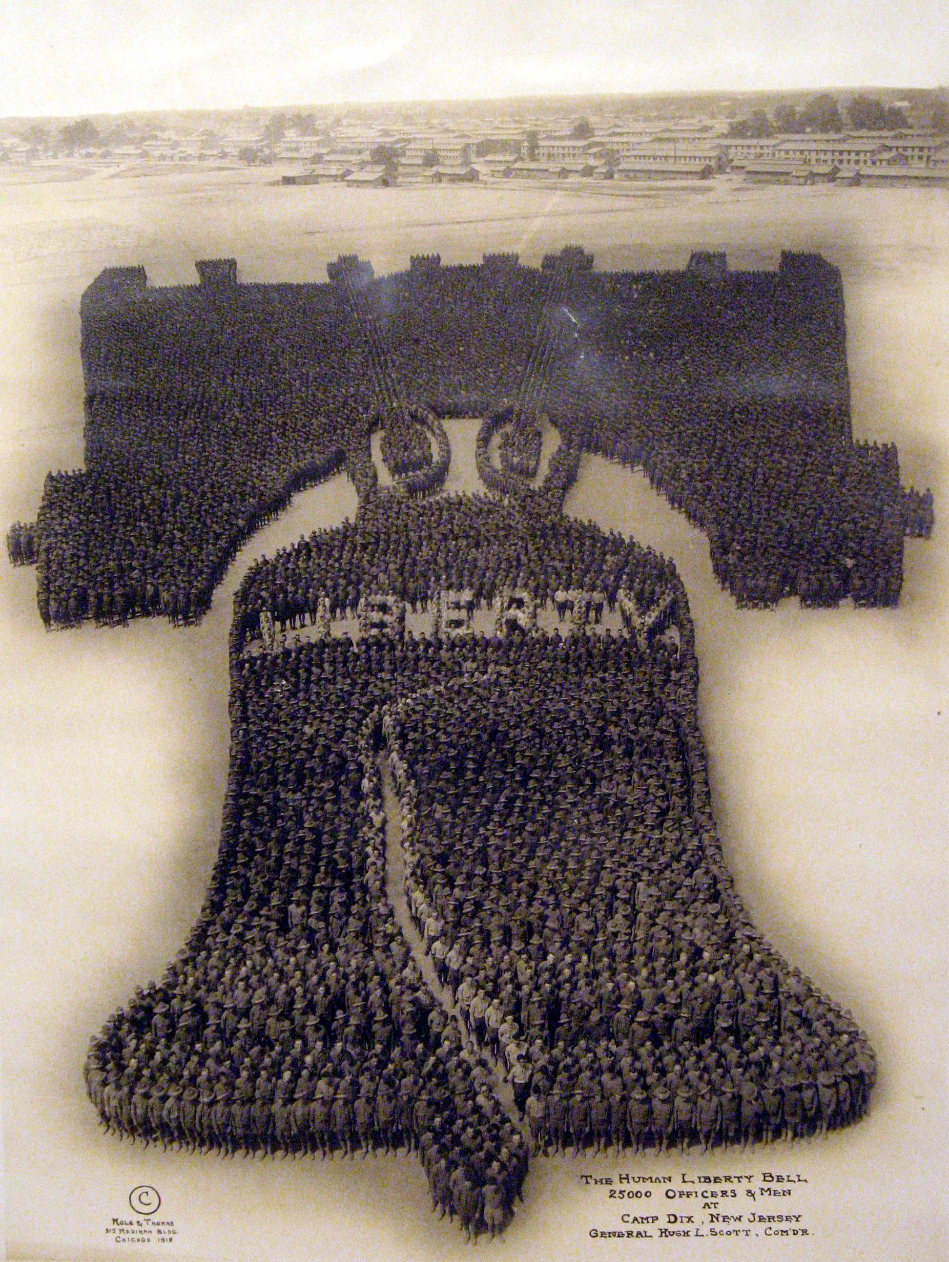 The Human Liberty Bell, 1918